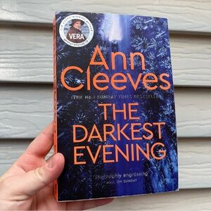 📚 4/25$ 📚 The Darkest Evening by Ann Cleeves | Thriller Book